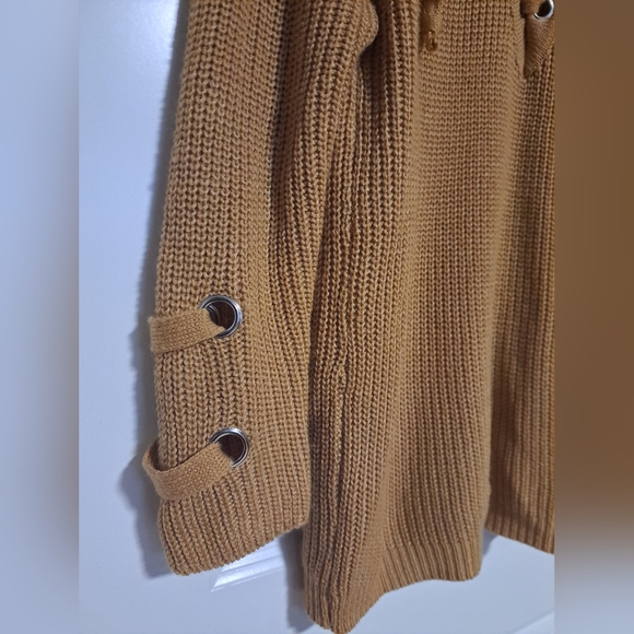 Main Strip Knit Longsleeve - Picture 3 of 4